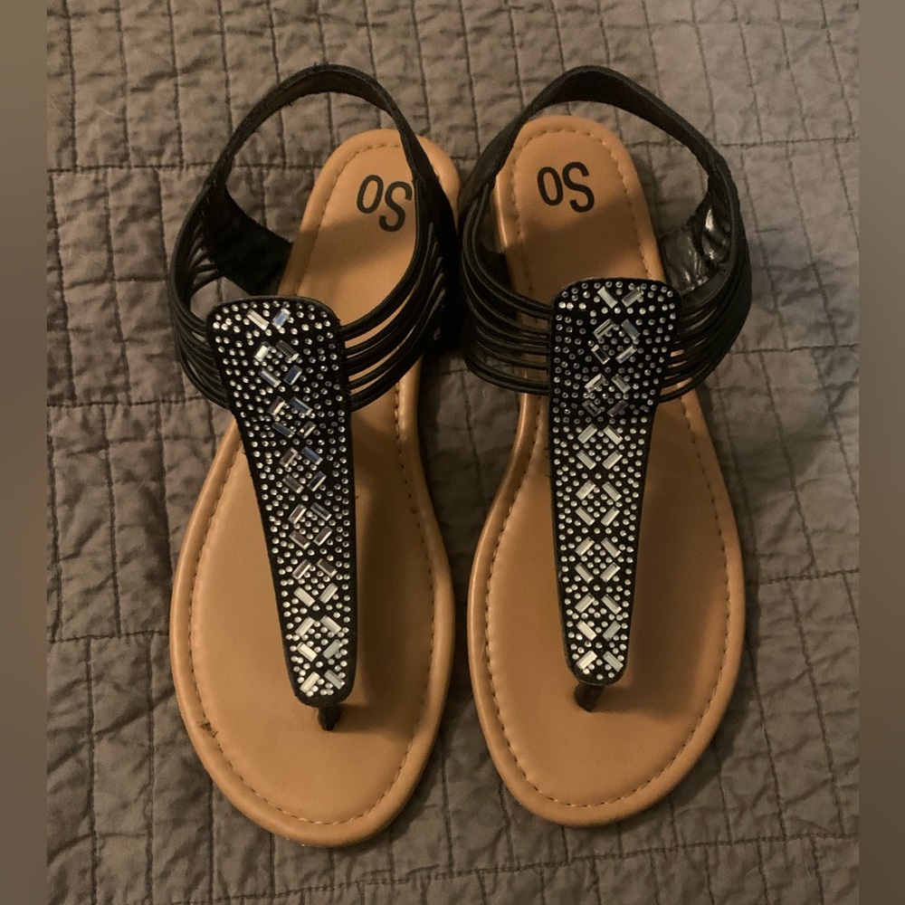 Black sandals - size 7 🖤